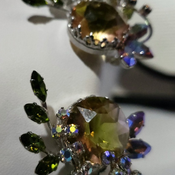 VINTAGE CLIP ON - Picture 2 of 2